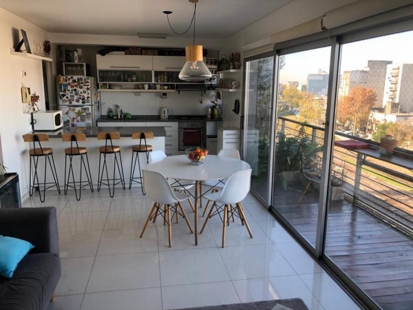 OPORTUNIDAD! CASA EN PH AL FRENTE C/ COCHERA Y JARDIN , HAEDO A 3 CUADRAS DE LA ESTACION