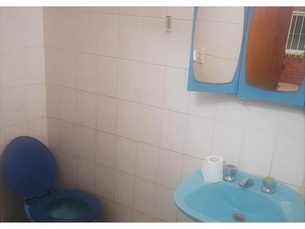 HERMOSO CHALET DE 2 PLANTAS,140 M2, 6 AMB + QUINCHO