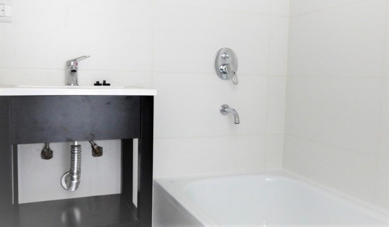 OPORTUNIDAD! HERMOSO DEPARTAMENTO CASI A ESTRENAR EN PLENO CENTRO COMERCIAL DE CASTELAR A METROS DE ARIAS