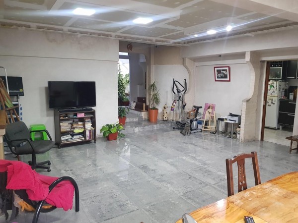 OPORTUNIDAD HERMOSA CASA DE 5 AMBIENTES JARDIN Y COCHERA EN PADUA NORTE 160 M2 CASI A ESTRENAR