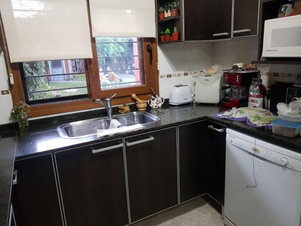 OPORTUNIDAD HERMOSA CASA DE 5 AMBIENTES JARDIN Y COCHERA EN PADUA NORTE 160 M2 CASI A ESTRENAR