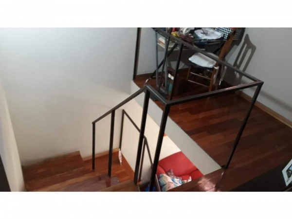 HERMOSO DUPLEX 4 AMB. COCHERA, JARDIN, 120M2, 2 PLANTAS, A 7 CUADRAS ESTACION PADUA