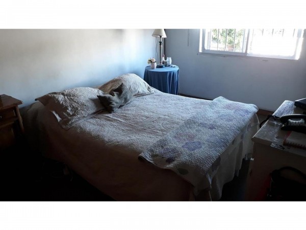 HERMOSO DUPLEX 4 AMB. COCHERA, JARDIN, 120M2, 2 PLANTAS, A 7 CUADRAS ESTACION PADUA