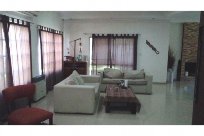 OPORT UNICA!!CASAQUINTA A ESTRENAR 6 AMB.EST.MINIMALISTA, PISCINA QUINCHO+DEPTO A 1 CDRA DE M.FIERRO