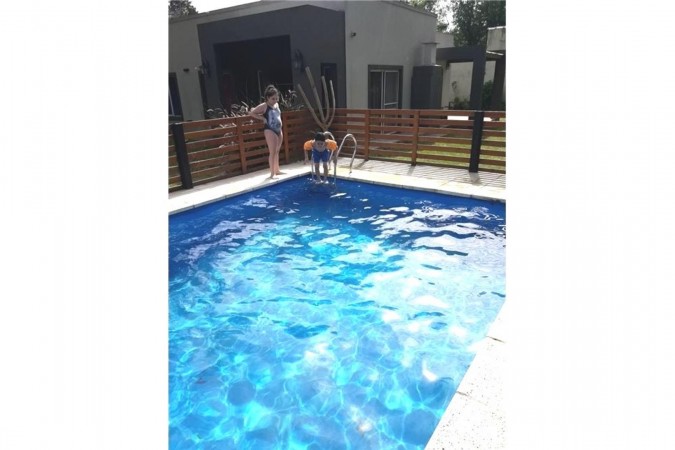 OPORT UNICA!!CASAQUINTA A ESTRENAR 6 AMB.EST.MINIMALISTA, PISCINA QUINCHO+DEPTO A 1 CDRA DE M.FIERRO