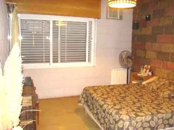 OPORTUNIDAD!!CASAQUINTA EN PARQUE LELOIR A ESTRENAR!! 4 AMB, 250M2, 2PTS, A MTS DE M.FIERRO!!