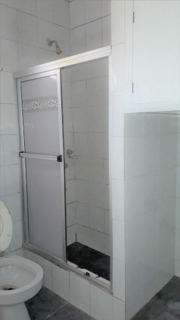 SUPER OPORTUNIDAD 2 FLIAS! CASA 5 AMB,GRAN COCHERA CUB.,PATIO,PARRILLA + DEPTO 2 AMB.ZONA BASE AEREA