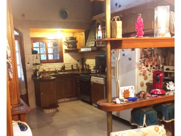 EXC. CASAQUINTA EN P. LELOIR 220M2 CON 1400M2 DE TERRENO,PISCINA DE 14 X 7MTS A 1 CDRA DE M.FIERRO