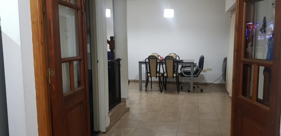 OPORTUNIDAD!!HERMOSO DÚPLEX DE 4 AMB 100M2, 2 PLANTAS,GARAGE, PATIO Y PARRILLA EN CONDOMINIO PRIVADO