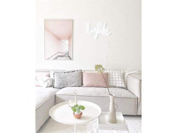 OPORTUNIDAD!! CHALET TODO A NUEVO!! 5 AMB.C/JARDIN A MTS DE COLECTORA E/ SANTA ROSA Y BARCALA