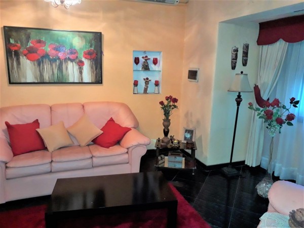 OPORTUNIDAD!! HERMOSA CASA TIPO QUINTA EN PADUA SUR +DEPTO+QUINCHO+OFICINA,SOBRE 2LOTES,24 X 37 MTS