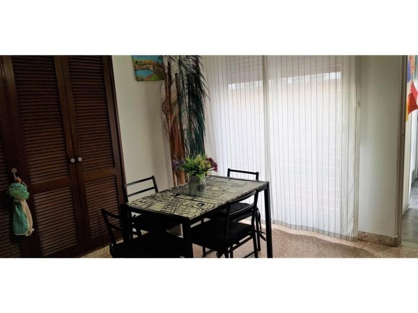 OPORTUNIDAD!!! HERMOSA CASA EN HAEDO 220M2, 2PTS,GRAN PARQUE,COCHERA,LOTE 10X38,OPCION 100M2 MAS