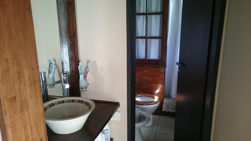 OPORTUNIDAD!! HERMOSO CHALET DE 650m2 LOTE DE 10X65 EN ITUZAINGÓ NORTE PARQUIZADO CON 3 COCHERAS Y QUINCHO