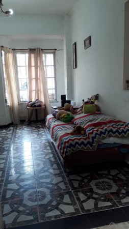 OPORTUNIDAD!! EXC. PH 3 AMBIENTES + PATIO, LOTE DE 100m2 EN VILLA SANTOS TESEI, HURLINGHAM