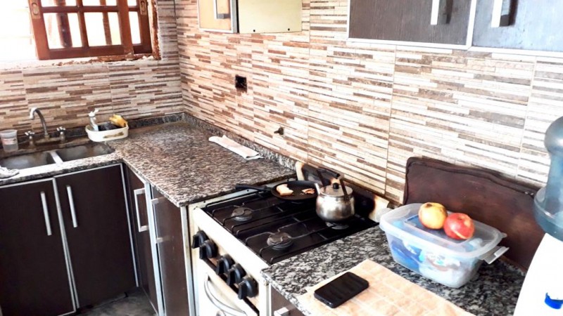 OPORTUNIDAD!! EXC. PH 3 AMBIENTES + PATIO, LOTE DE 100m2 EN VILLA SANTOS TESEI, HURLINGHAM