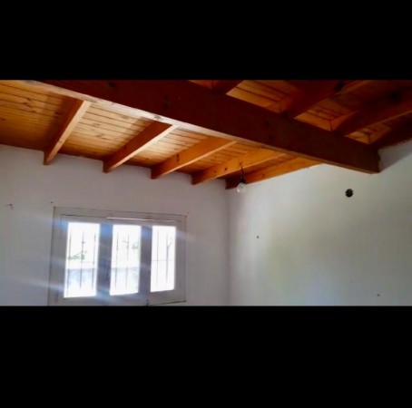 INMEJORABLE OPORTUNIDAD EN MORENO CENTRO!! CASA IDEAL PARA DOS FAMILIAS, PISCINA, COCHERA