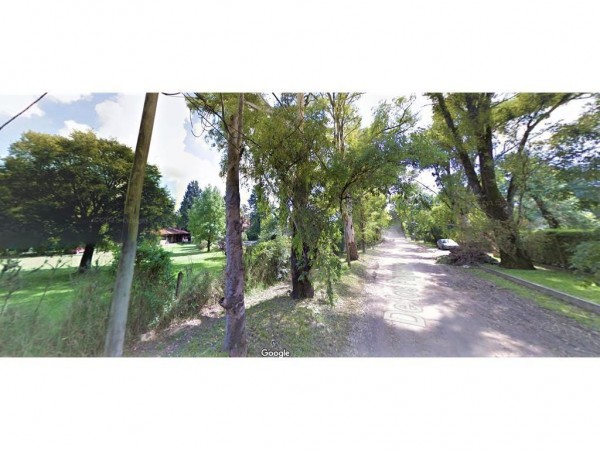 EXCELENTE OPORTUNIDAD!! CASA SOBRE LOTE DE 1500M2 PARQUIZADO EN EL CORAZON DE PARQUE LELOIR!!