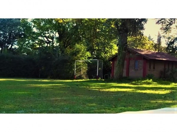 EXCELENTE OPORTUNIDAD!! CASA DE 140M2 SOBRE LOTE DE 1500M2 PARQUIZADO EN EL CORAZON DE PARQUE LELOIR!!