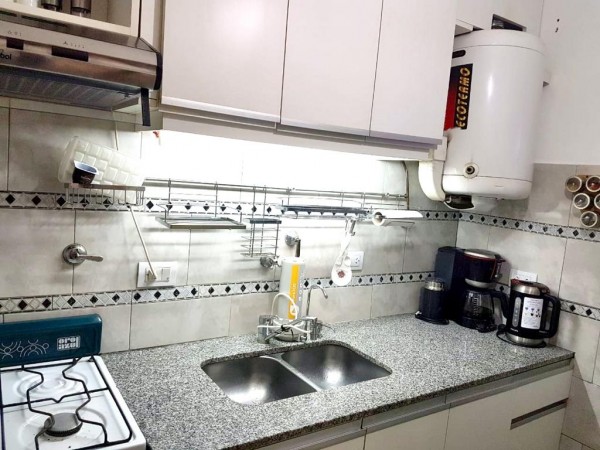 OPORTUNIDAD IMPERDIBLE!! DEPTO 2 AMB. 1° PISO, 55m2, BALCÓN, OPCIONAL COCHERA, EN CENTRO DE MORÓN