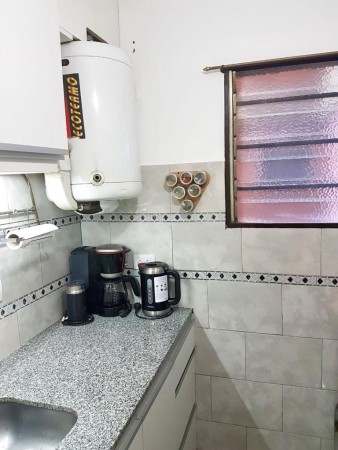 OPORTUNIDAD IMPERDIBLE!! DEPTO 2 AMB. 1° PISO, 55m2, BALCÓN, OPCIONAL COCHERA, EN CENTRO DE MORÓN