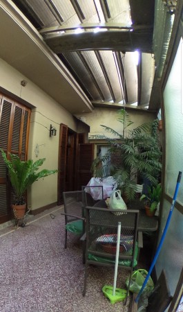 EXCELENTE OPORTUNIDAD EN PARQUE PATRICIOS!! PROPIEDAD EN PH LOCAL 100 M2 + CASA 140 M2 SOBRE LOTE DE 9 X 28