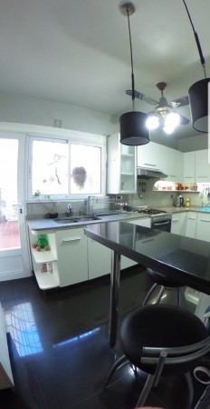 DUPLEX EN DEVOTO DE 2 PLANTAS, 3 A 4 AMB.CON TERRAZA C PARRILLA, PATIO Y COCHERA, 110M2. OPORTUNIDAD HOY!!