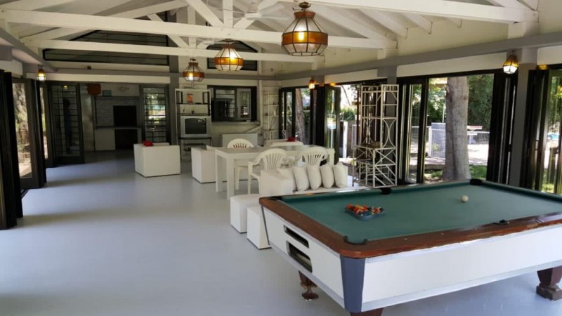 CASA QUINTA EN EL CORAZON DE PQUE.LELOIR LOTE 2.000M2, CASA 200M2, PISCINA DE 20MTS EN  OPORTUNIDAD