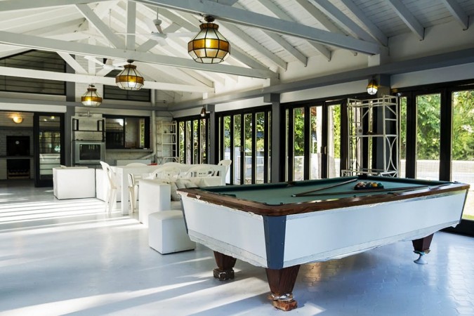 CASA QUINTA EN EL CORAZON DE PQUE.LELOIR LOTE 2.000M2, CASA 200M2, PISCINA DE 20MTS EN  OPORTUNIDAD