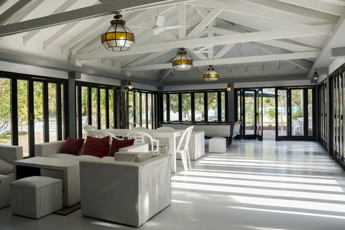 CASA QUINTA EN EL CORAZON DE PQUE.LELOIR LOTE 2.000M2, CASA 200M2, PISCINA DE 20MTS EN  OPORTUNIDAD