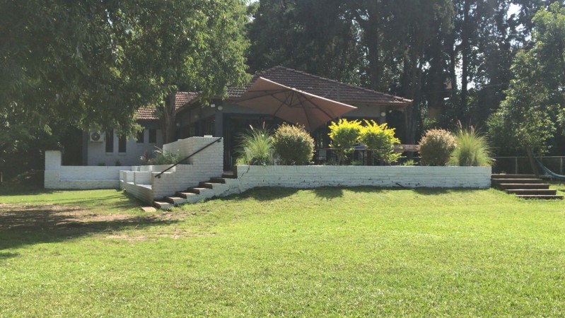 CASA QUINTA EN EL CORAZON DE PQUE.LELOIR LOTE 2.000M2, CASA 200M2, PISCINA DE 20MTS EN  OPORTUNIDAD