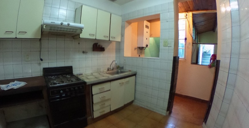 OPORTUNIDAD ÚNICA!!! PH 4 AMB. 80 M2 A RECICLAR, SIN EXPENSAS, A 2 CDS JB JUSTO Y GRAL PAZ