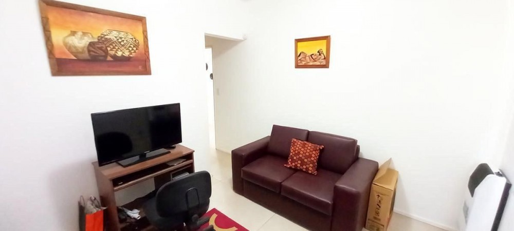 OPORTUNIDAD!! EXC. CASA EN PILAR DEL ESTE, LOTE DE 600 M2, 5 AMB, 3 DORMITORIOS, COCHERA, GALERIA