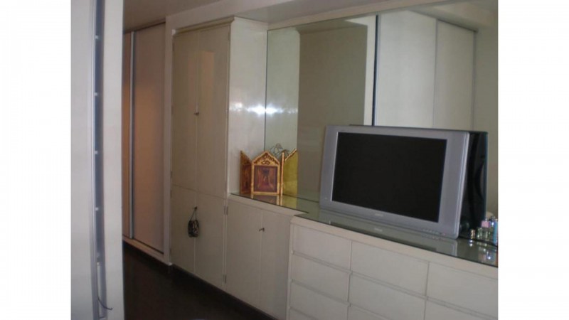 Venta Departamento 4 ambientes con dependencia y balcón