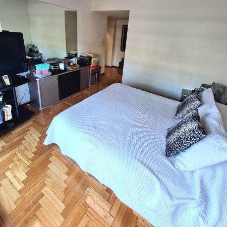 EXCELENTE SEMIPISO 5 AMBIENTES EN BELGRANO CON BALCON Y COCHERA AV. LIBERTADOR AL 5600  Y LA PAMPA