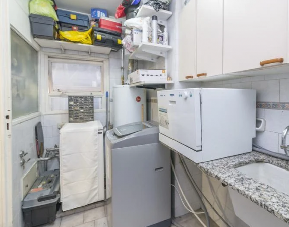 EXCELENTE SEMIPISO 5 AMBIENTES EN BELGRANO CON BALCON Y COCHERA AV. LIBERTADOR AL 5600  Y LA PAMPA