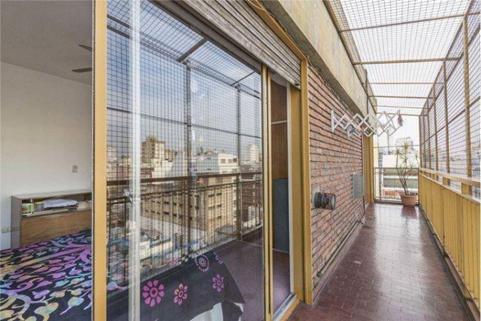 EXC.SEMIPISO DE 4 AMBIENTES, 3 DORMITORIOS + DEPENDENCIA CON COCHERA Y BAULERA! 