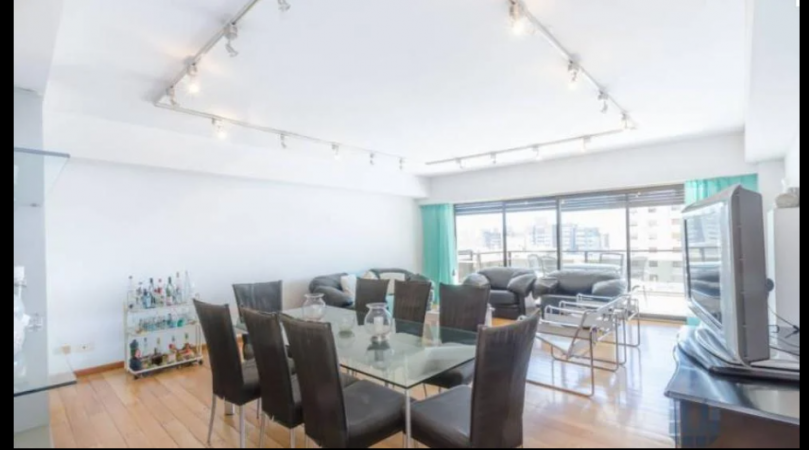 EXCELENTE DEPTO AL FRENTE 4 AMBIENTES, 3 DORMITORIOS CON COCHERA EN PALERMO