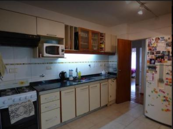 OPORTUNIDAD!! EXC. DEPTO 5 AMBIENTES CON 3 DORMITORIOS Y COCHERA EN BELGRANO