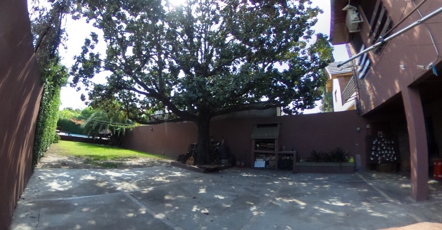 VENTA CHALET SAN ANTONIO DE PADUA  6 AMB  2 PTS TODO A NUEVO, GARAGE DOBLE, PISCINA DE 11X6 S/ LOTE DE 53 MTS DE FONDO