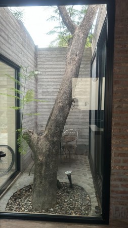 INCREIBLE CASA A ESTRENAR EN PARQUE LELOIR, ESTILO MINIMALISTA, CONCEPTO ABIERTO, PISCINA, PARQUE, 175M2