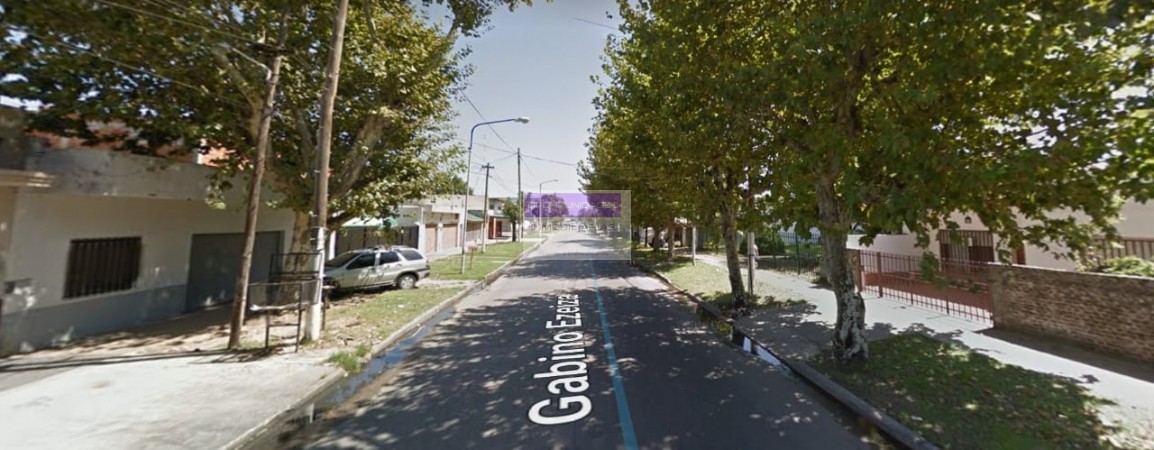 EXCELENTE OPORTUNIDAD!! CASA CON LOCAL+JARDIN SOBRE LOTE DE 400 M2, APTA COMERCIAL Y PROFESIONAL EN LOMA HERMOSA