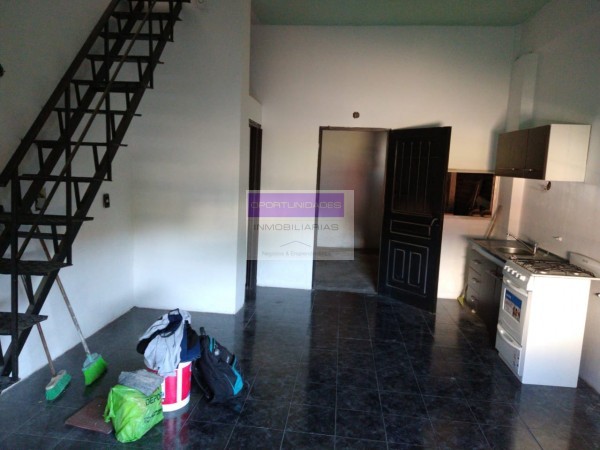 OPORTUNIDAD UNICA!!!DÚPLEX DE 4 AMB CON  POSIBILIDAD DE 5 AMB, EN VILLA DE MAYO MALVINAS ARGENTINAS