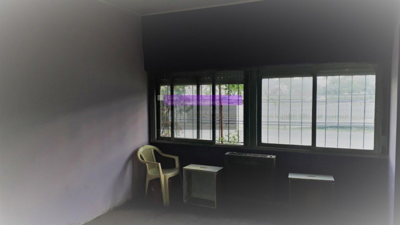 OPORTUNIDAD UNICA EN PARQUE LELOIR SOBRE COLECTORA, CASA 4 AMB. JARDIN, COCHERAS, S/LOTE 11X28, APTO PROFESIONAL/COMERCIAL