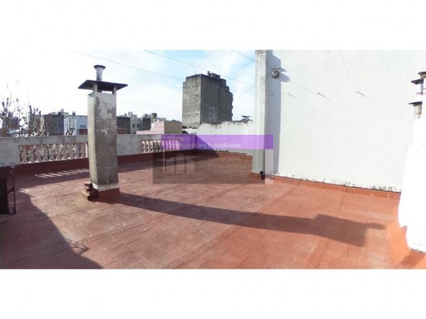 OPORTUNIDAD!! EXC. DEPTO/ PH DE 2 AMB TODO RENOVADO A NUEVO!! SIN EXPENSAS, CON TERRAZA, ZONA FLORES