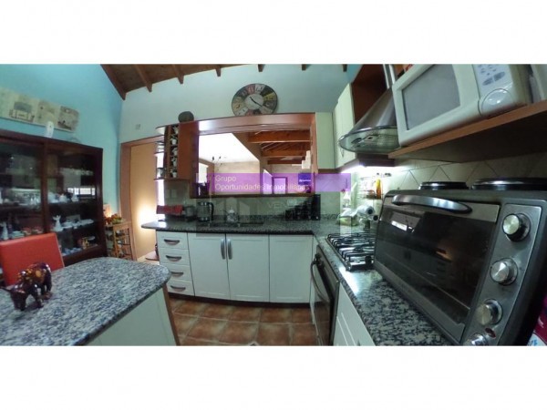 EXC.OPORTUNIDAD!! CASAQUINTA CASI A ESTRENAR EN P. LELOIR 260M2,LOTE 1320M2,6AMB.PISCINA,PARQUE ACEPTA PERMUTA