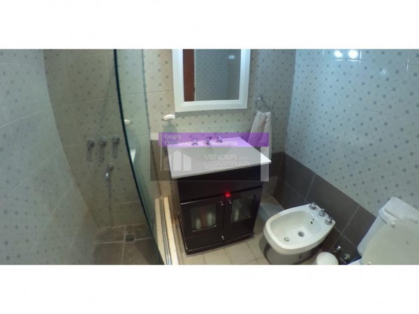 CASA 5 AMB ITUZAINGO NORTE CENTRO - DE ESTILO MODERNO A NUEVO C/PISCINA, COCHERA EXC. OPORTUNIDAD! HERMOSA! VISITA HOY!!