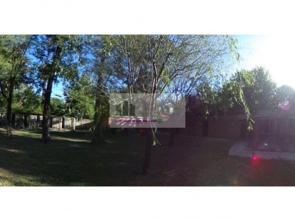 CASA A REMODELAR SOBRE 3 LOTES INDEPENDIENTES, SON 1.200 M2, CADA LOTE TIENE 400M2