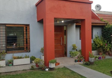 OPORTUNIDAD HERMOSA CASA DE 5 AMBIENTES JARDIN Y COCHERA EN PADUA NORTE 160 M2 CASI A ESTRENAR