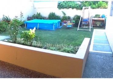  EXCELENTE OPORTUNIDAD EN MERLO NORTE!! CHARLET REMODELADO SOBRE LOTE DE 10X20