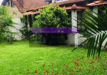 CASA 5 AMB ITUZAINGO NORTE CENTRO - DE ESTILO MODERNO A NUEVO C/PISCINA, COCHERA EXC. OPORTUNIDAD! HERMOSA! VISITA HOY!!